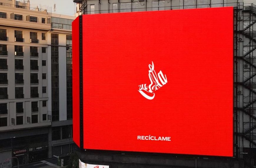 “Recycle Me” for Coca-Cola won a Grand Prix in the Print & Publishing category